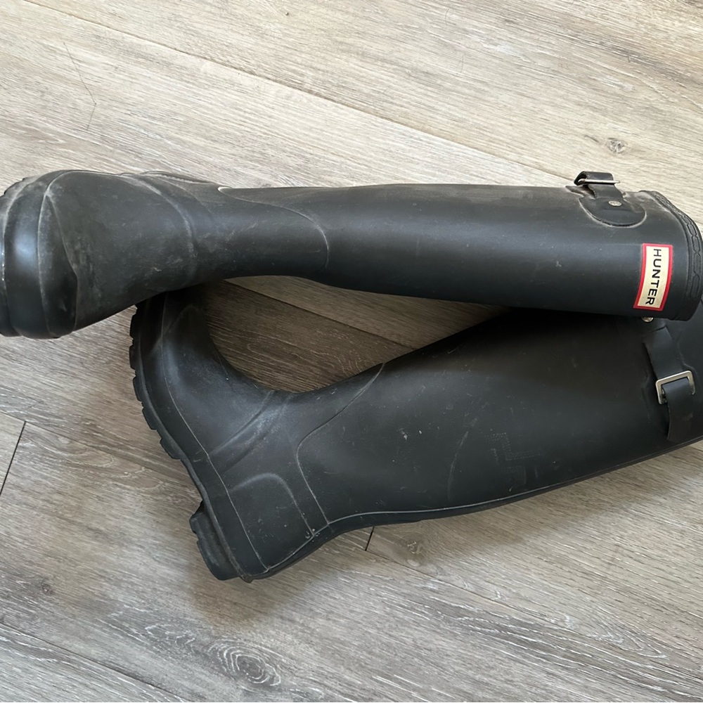 Tall hunter boots